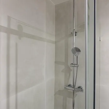 The Explorers Nest - 2br In Apartman